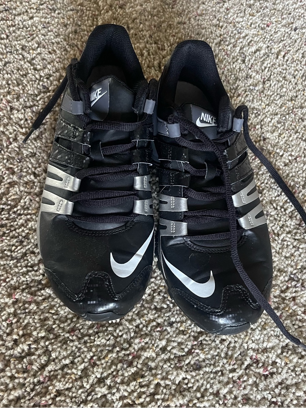 Nike Black and Silver Women's Athletic Shoes - Picture 2 of 4